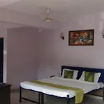 Colours Fly Hotel